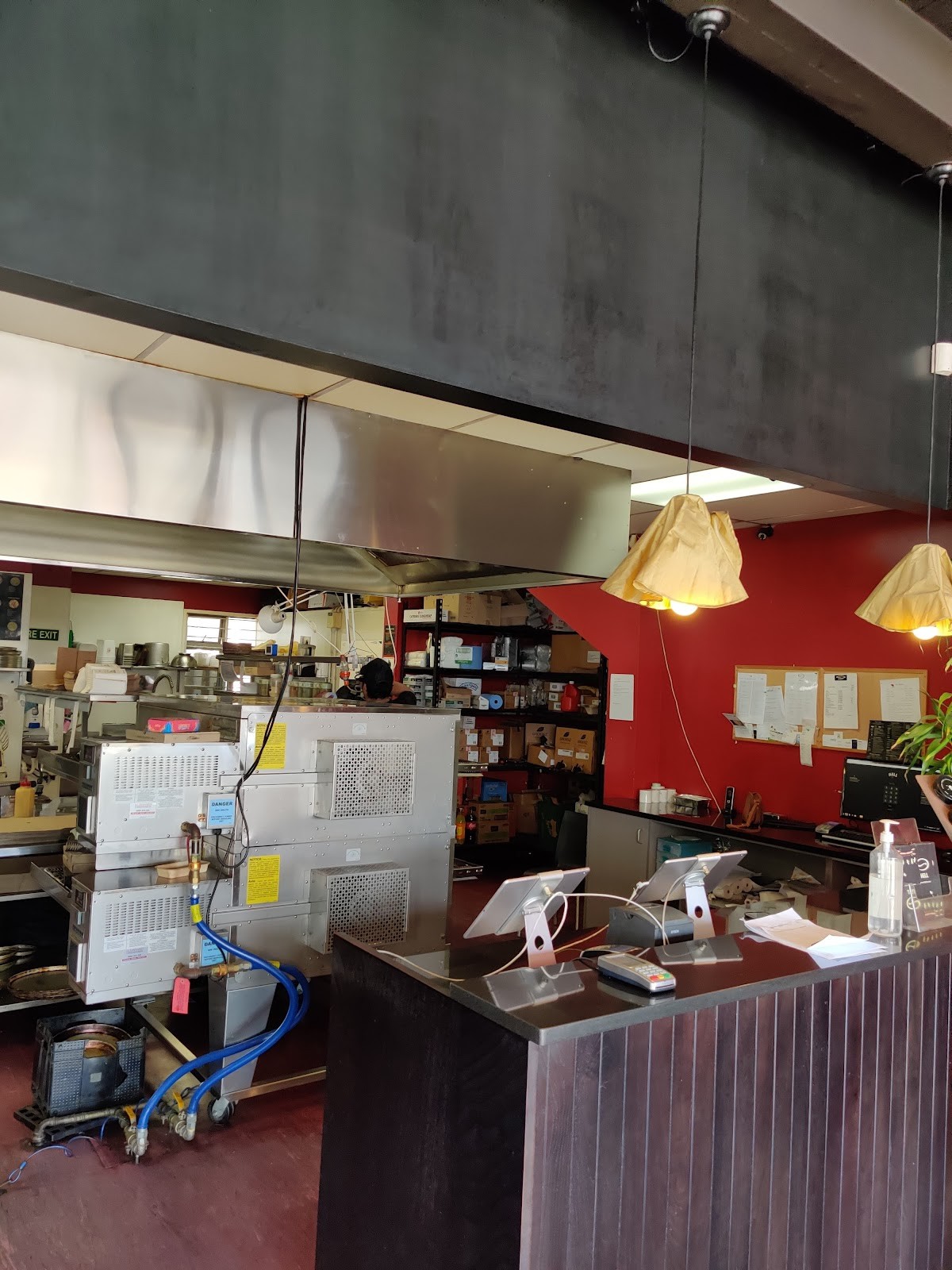 HELL Pizza New Lynn: the place