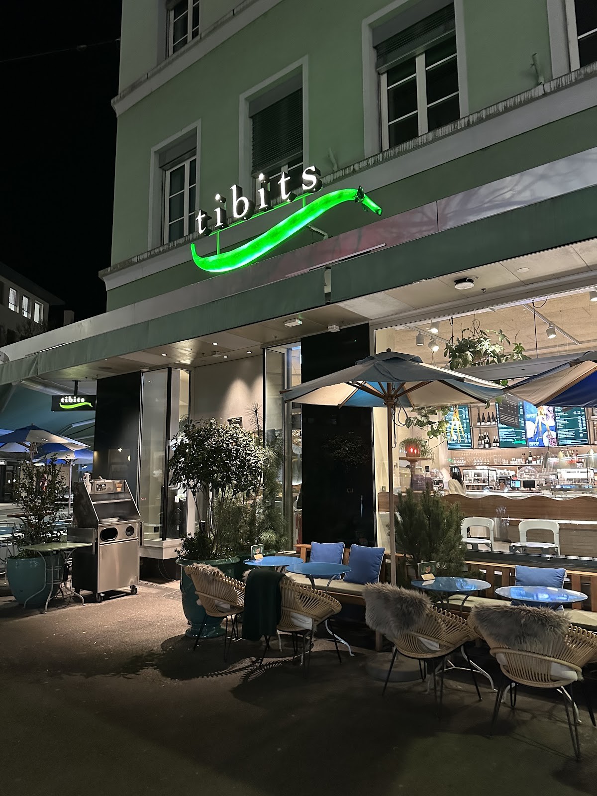 Tibits: the place