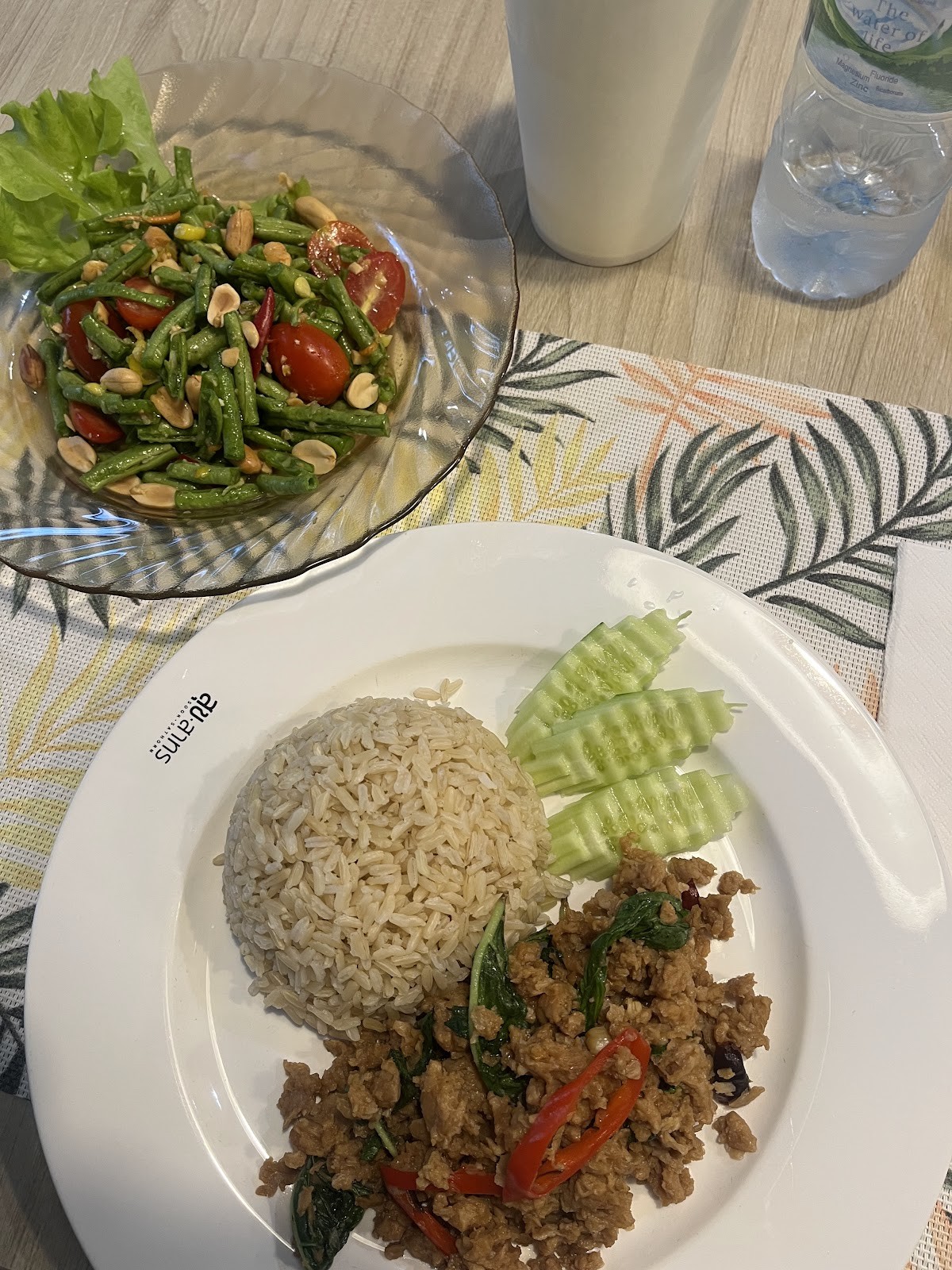 Sook Sathorn Silom Branch: food & drinks