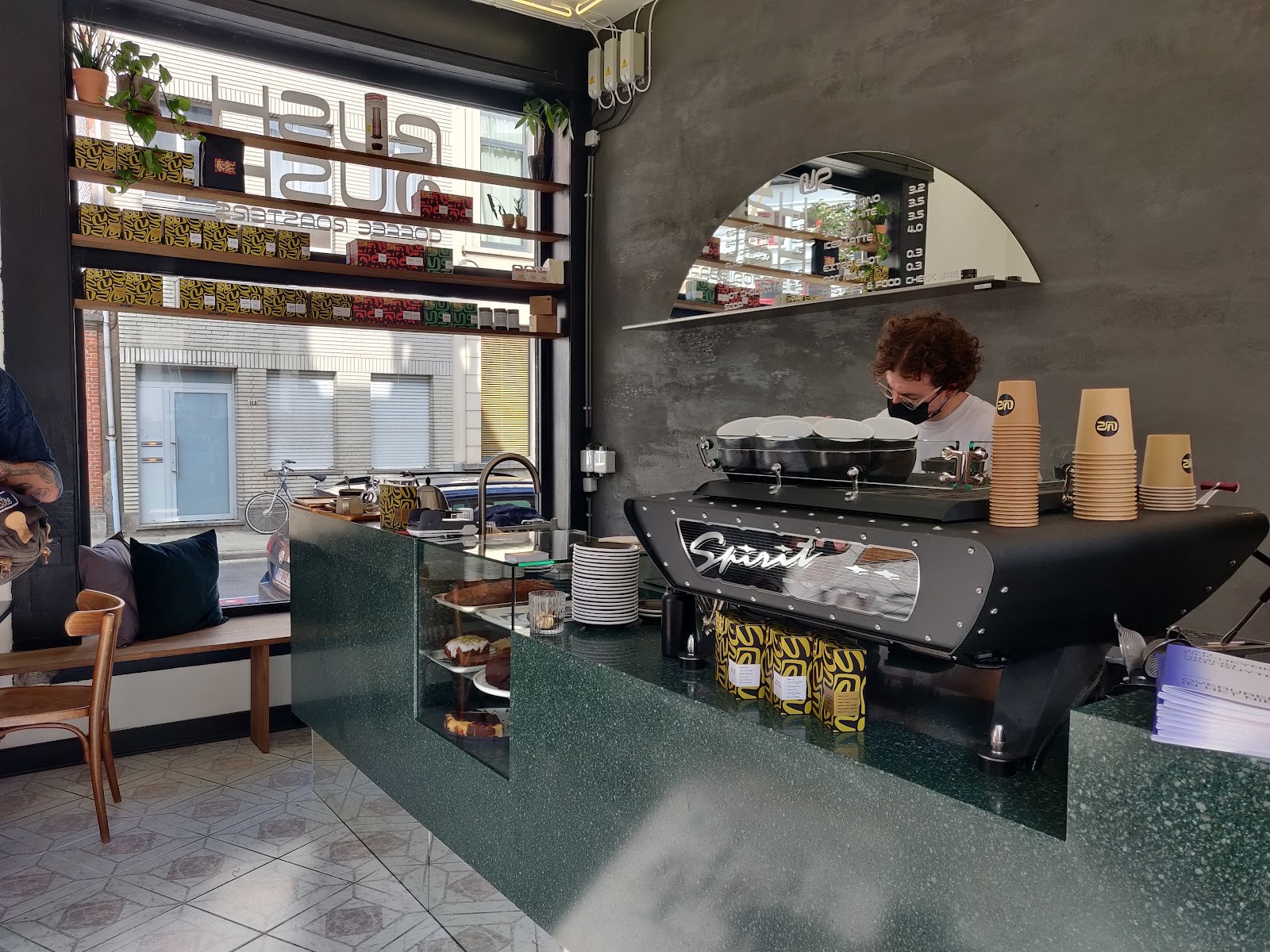 Rush Rush Coffee: the place