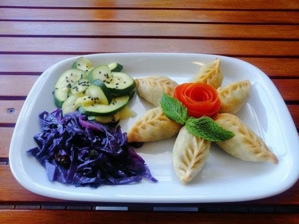 Os Tibetanos: food & drinks
