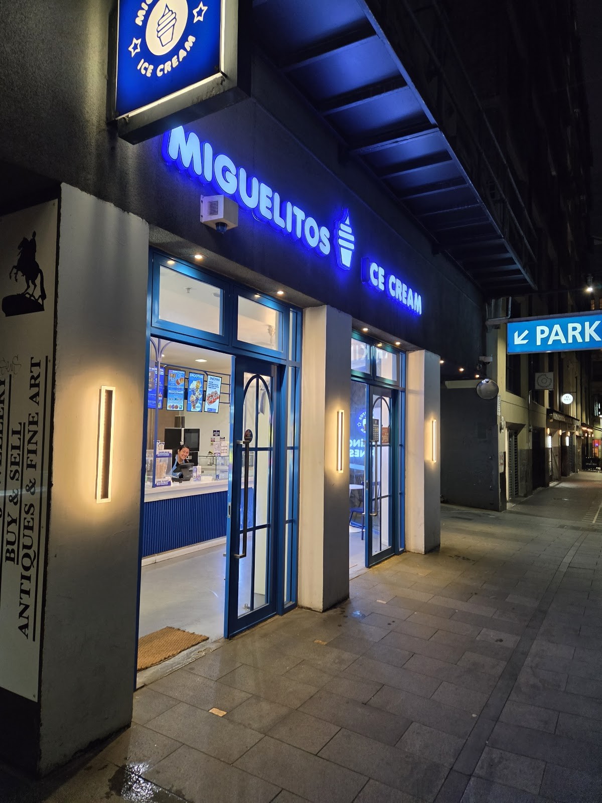 Miguelitos Ice Cream: the place