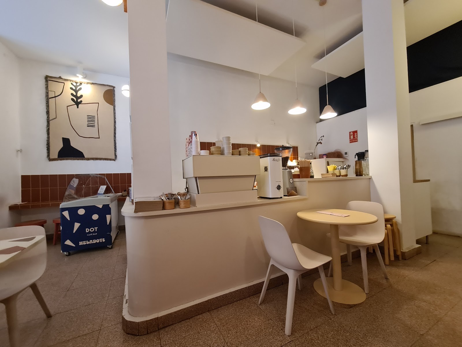 Dot Café Bar: the place
