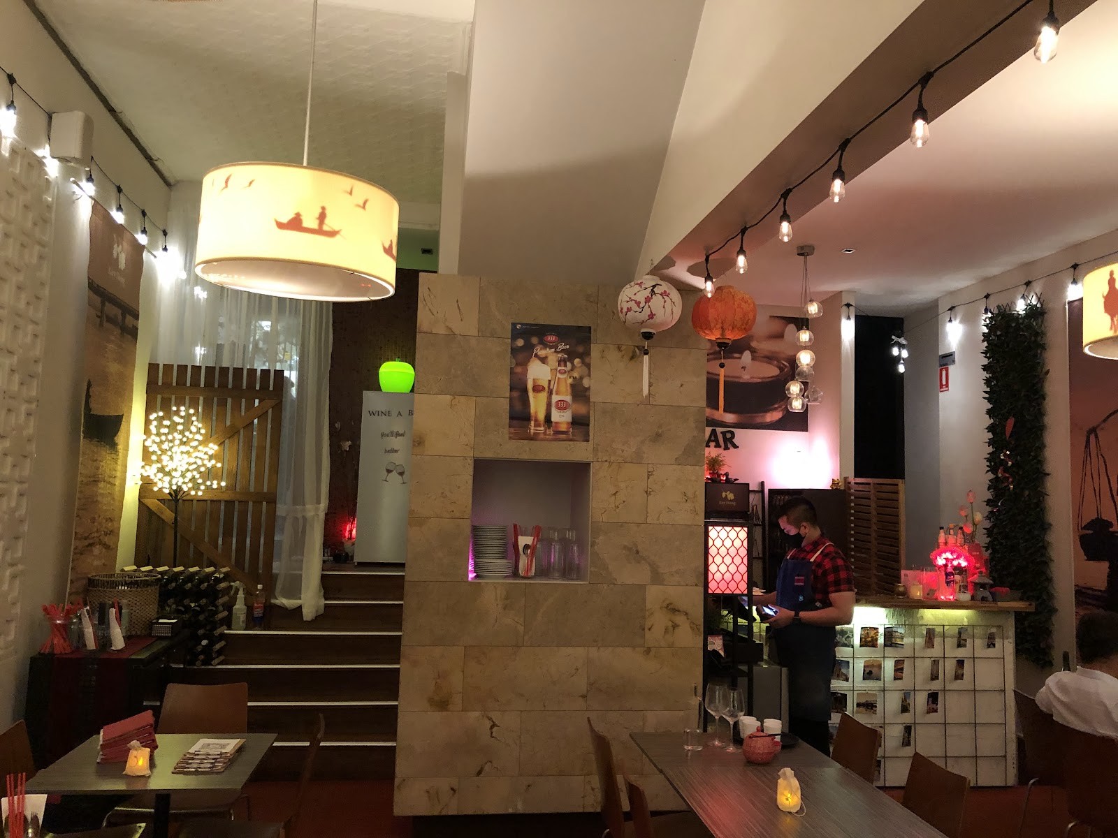Bay Hong Food + Wine: the place