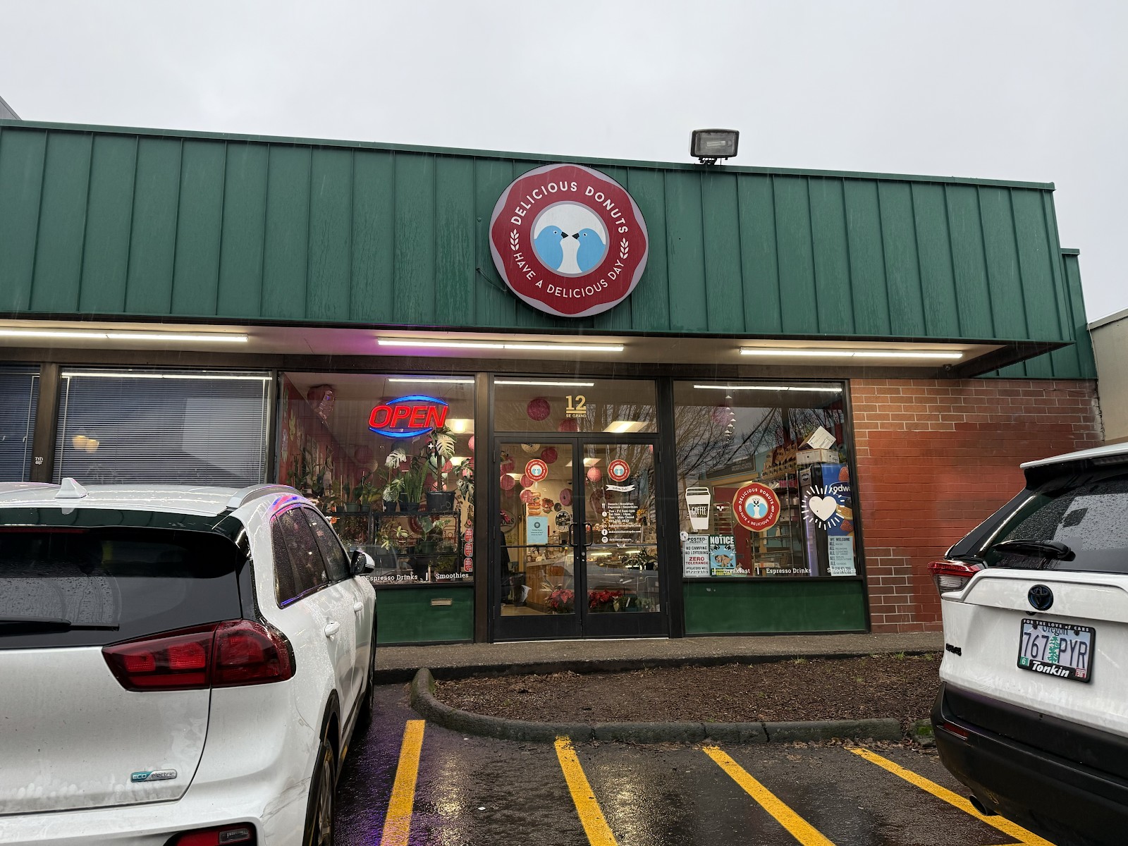 Delicious Donuts: the place