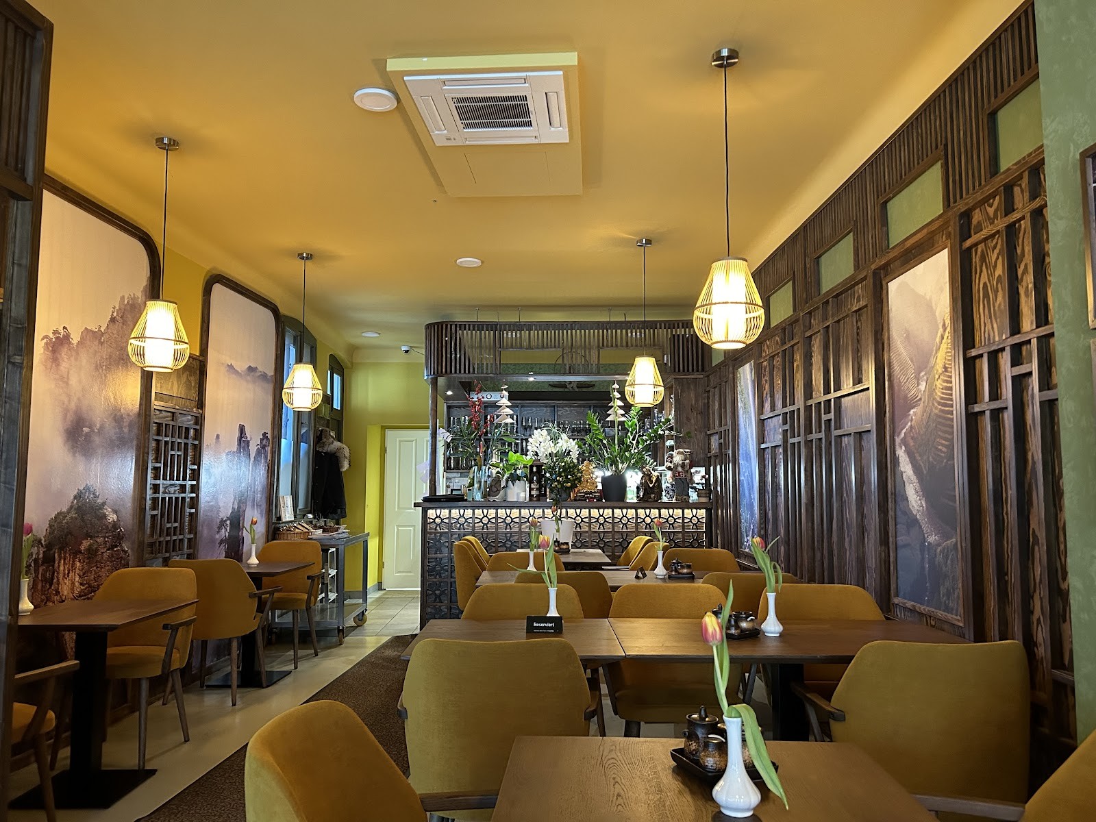 House of vegan 182: the place