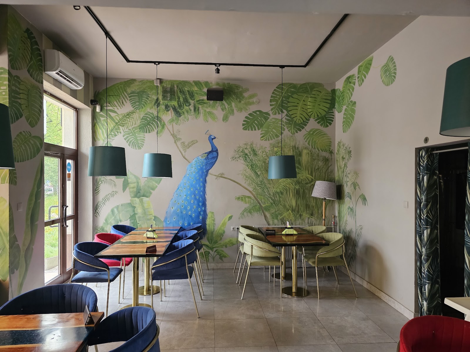 Indian Lounge: the place