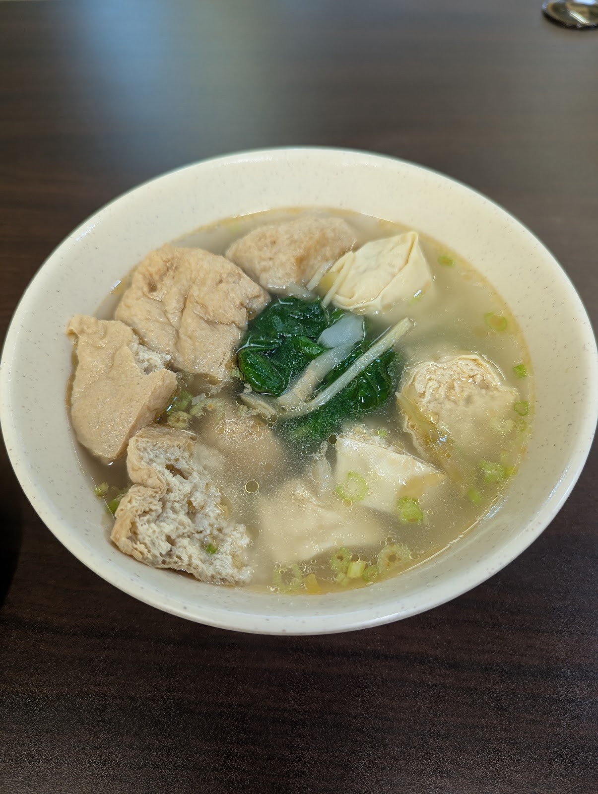 Xuelihong Vegetarian Dim Sum 雪裏紅素食點心 永春店: food & drinks