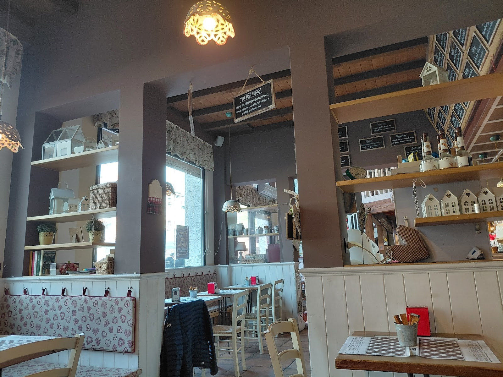 Mi Casa Toasteria TOLSTOJ: the place