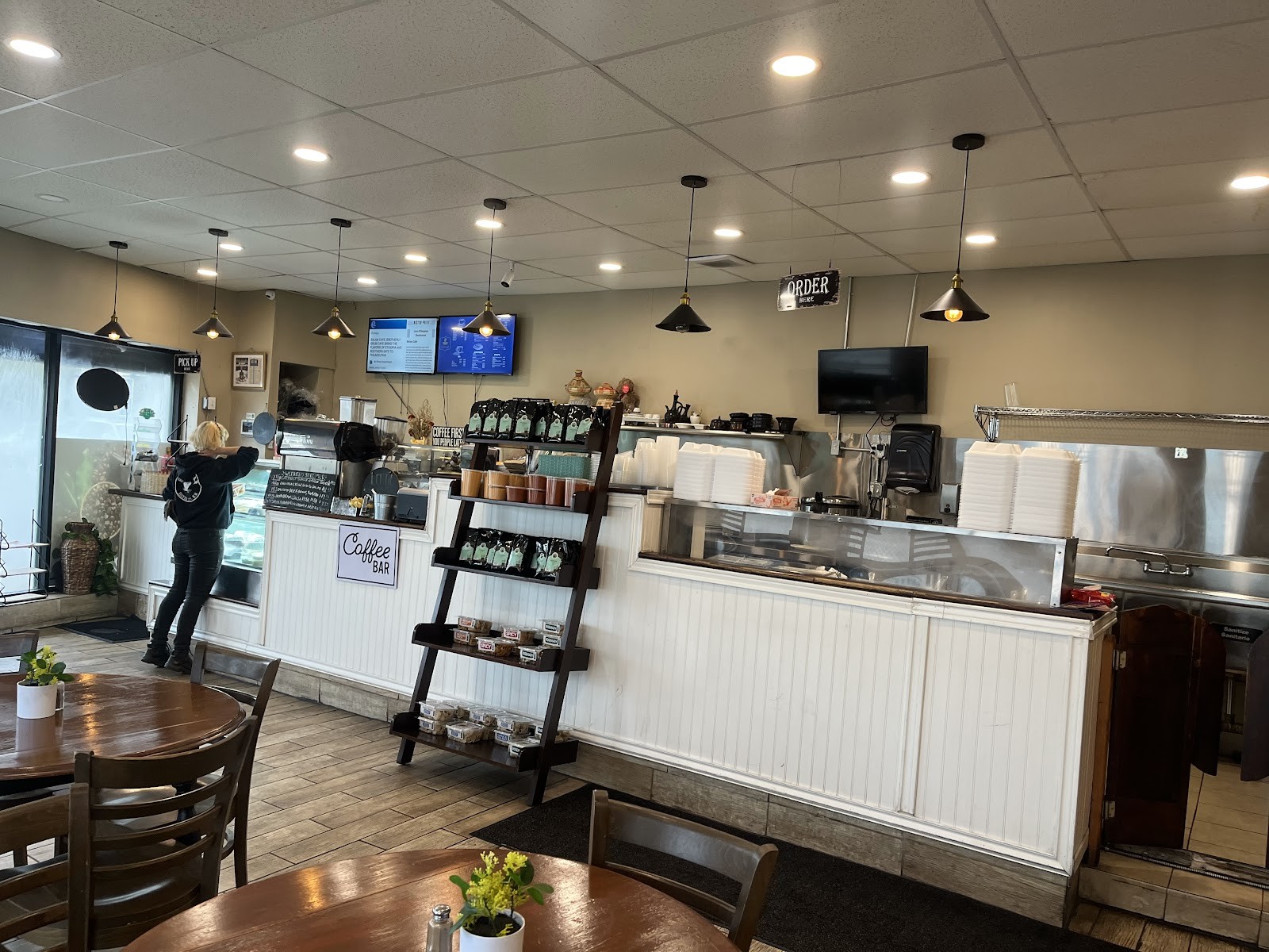 Salam Cafe: the place