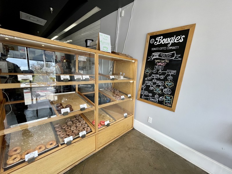 Bougie’s Donuts & Coffee: photo 4