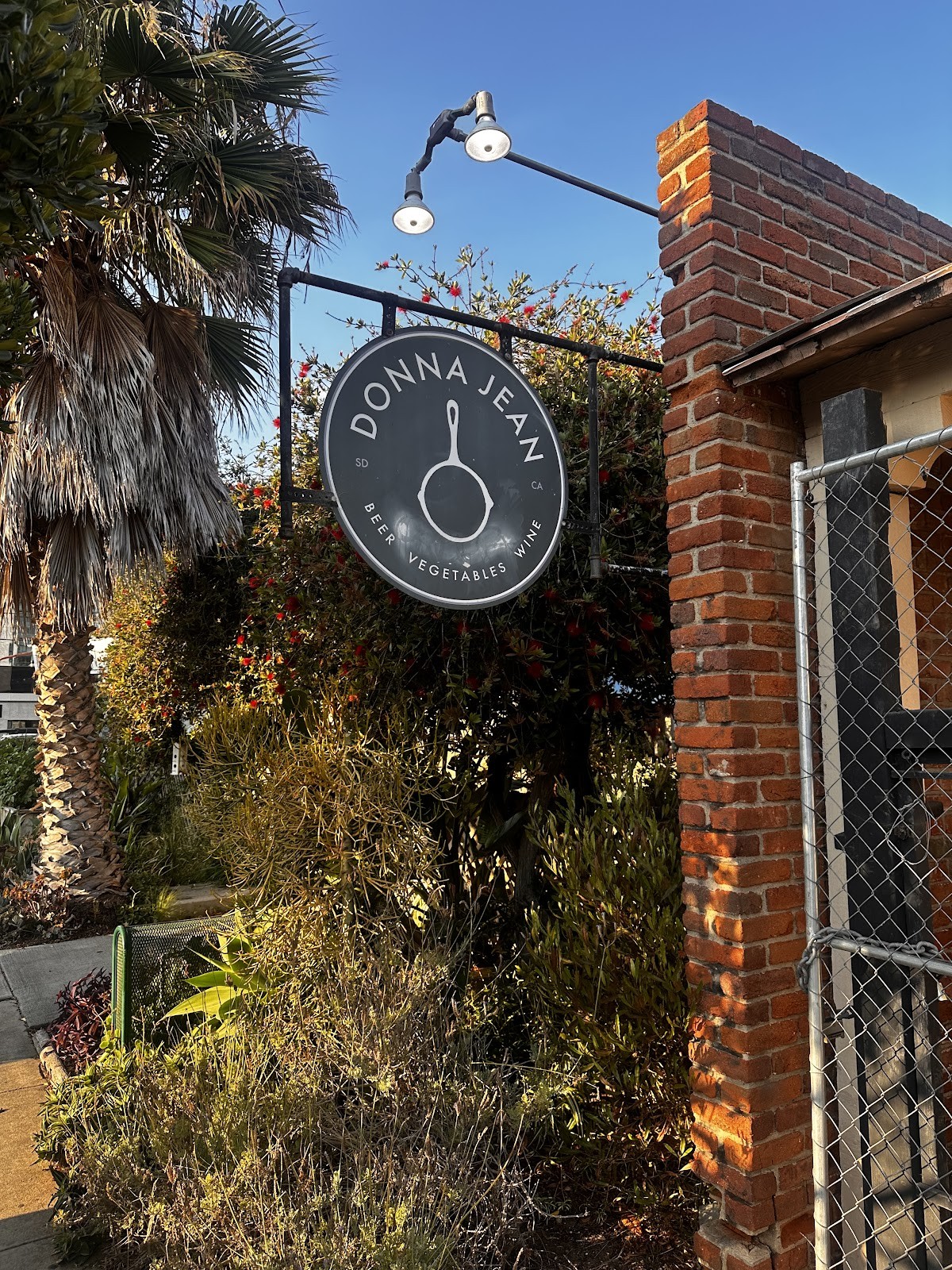 Donna Jean: the place