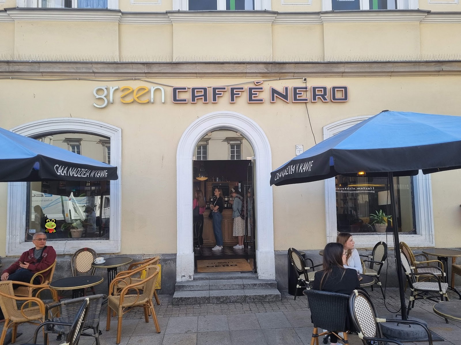 Green Caffè Nero: the place