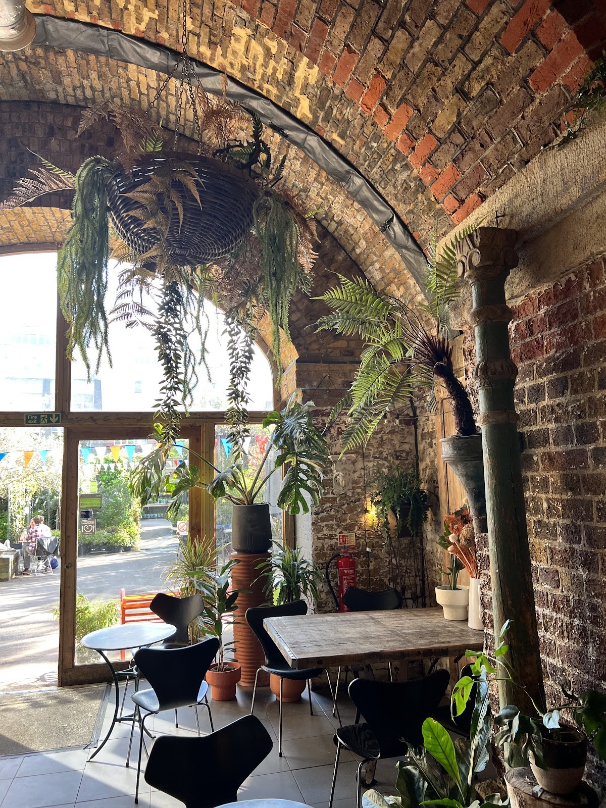 W6 Garden Centre Cafe: the place
