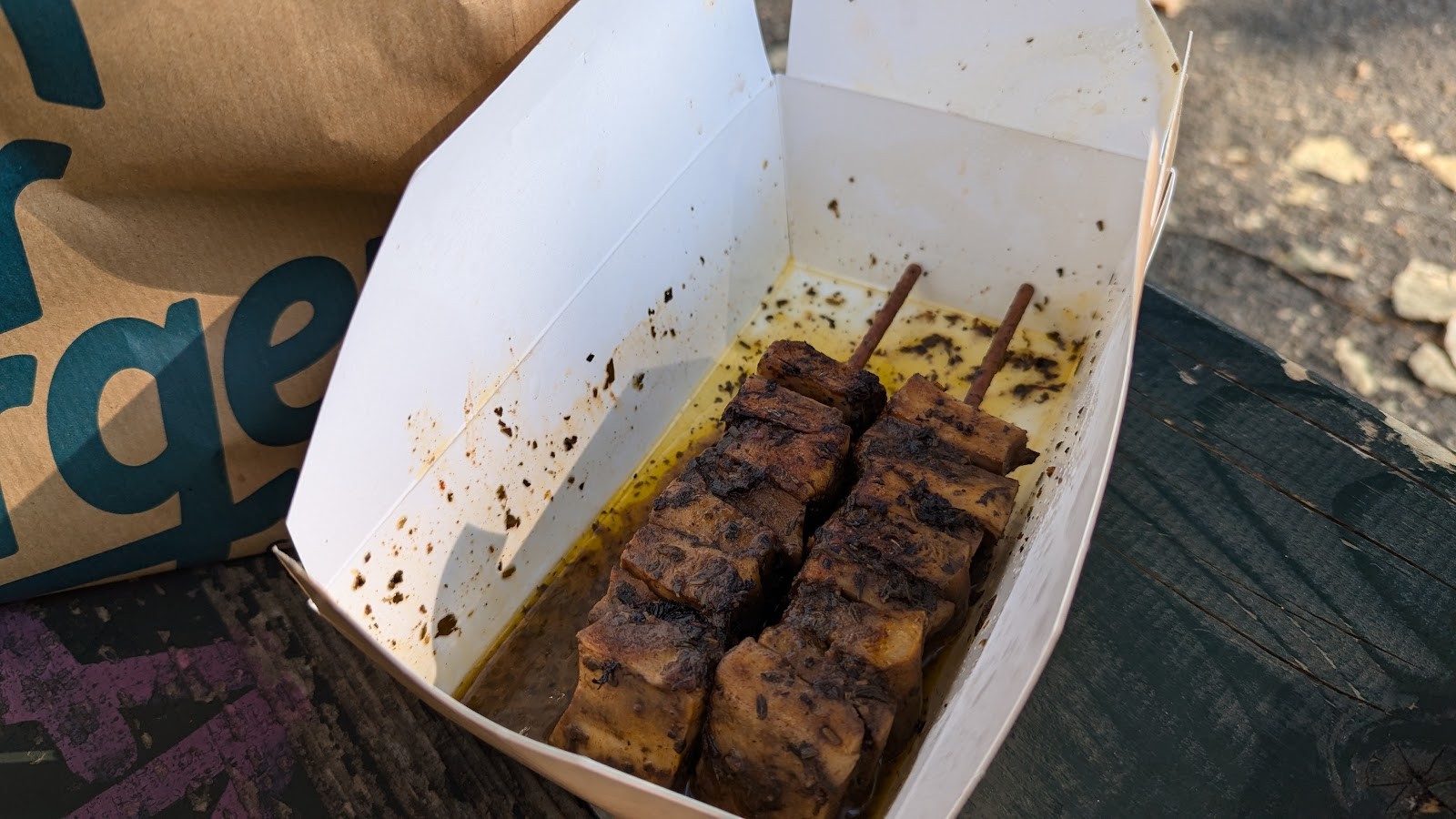 Van Ver Burger Food Truck: food & drinks