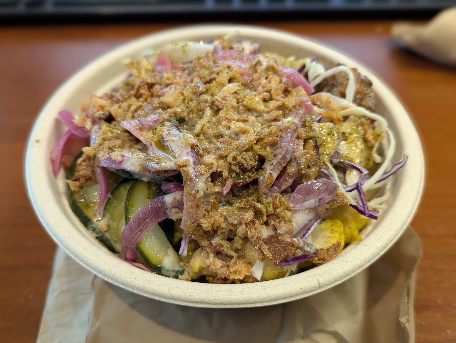 Falafel Pedralbes: food & drinks