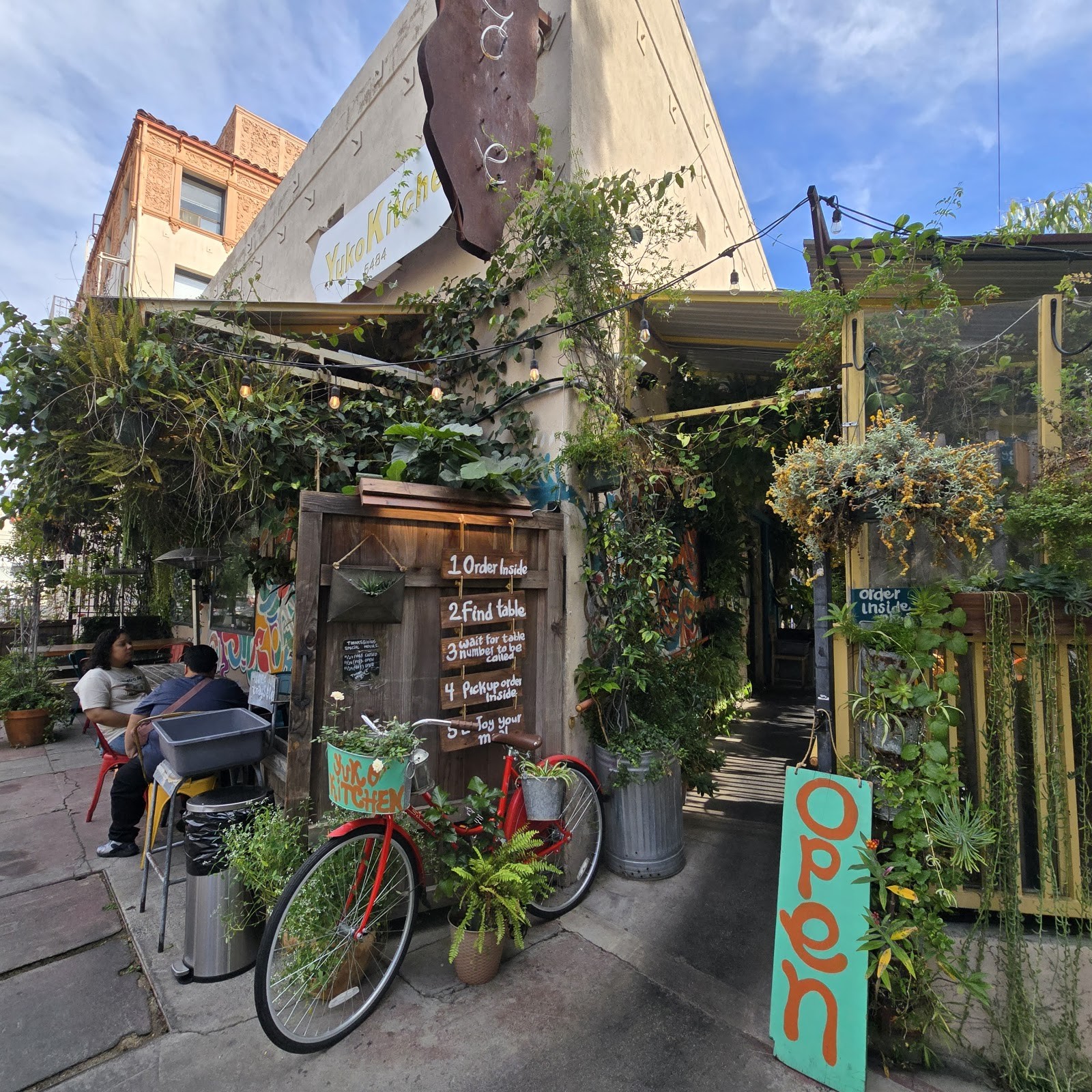Yuko Kitchen Miracle Mile: the place
