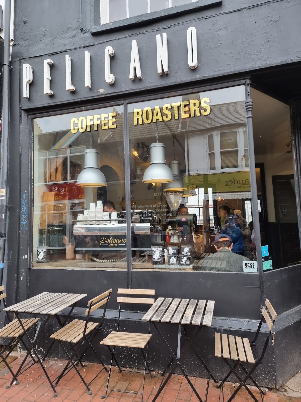 Pelicano Coffee Co.: the place