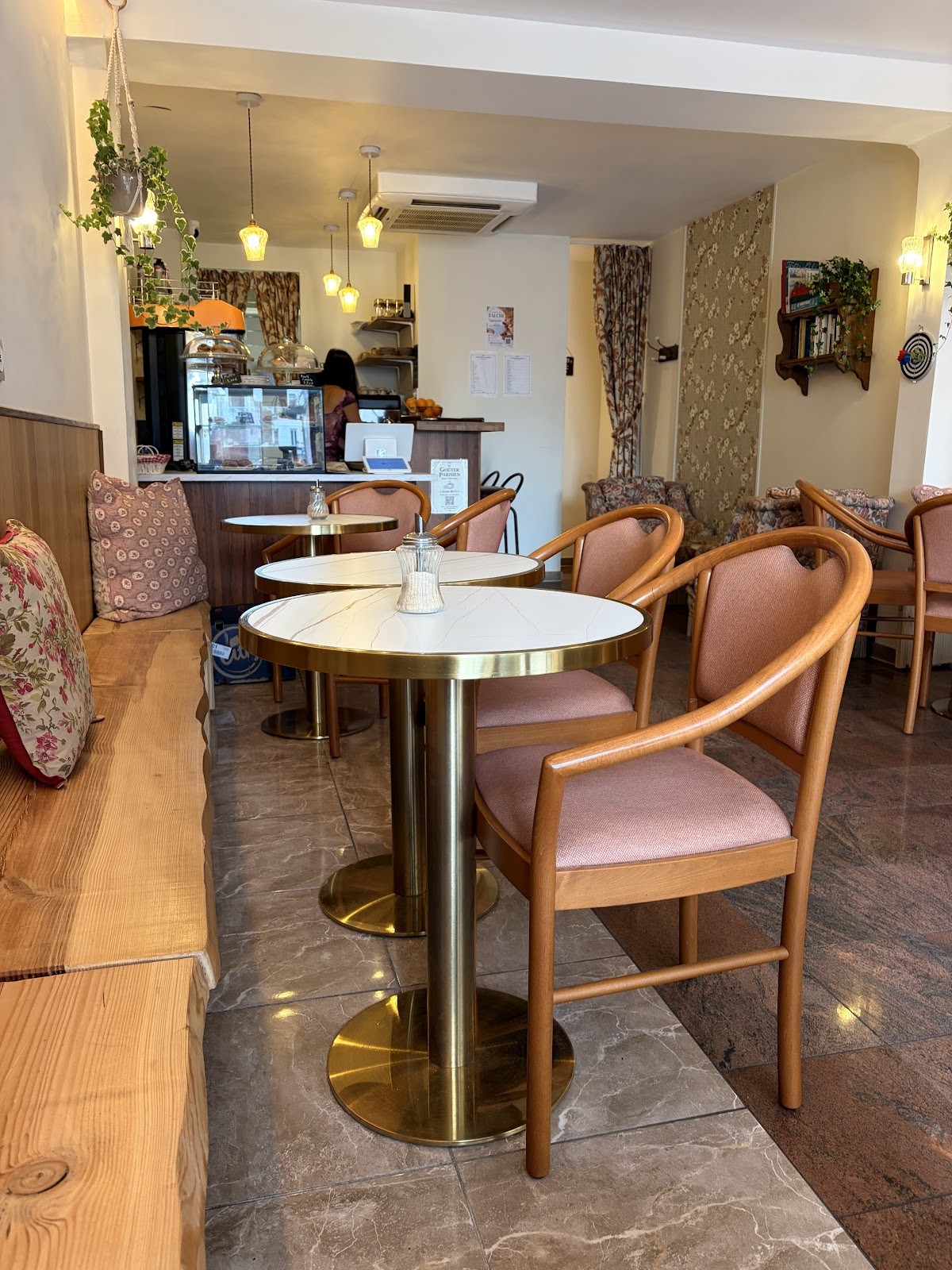Le Goûter Parisien: the place