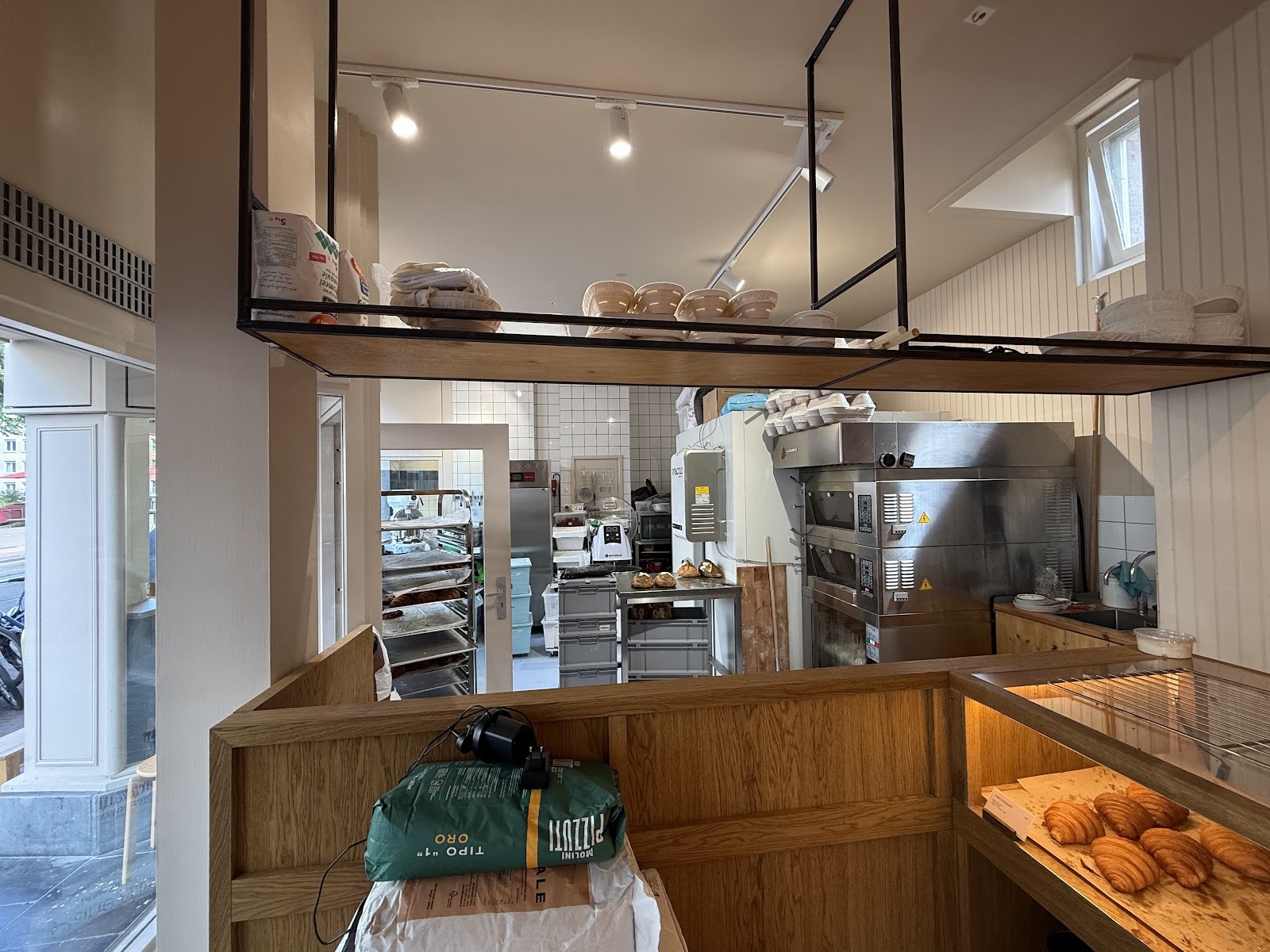 Mano Bakery: the place
