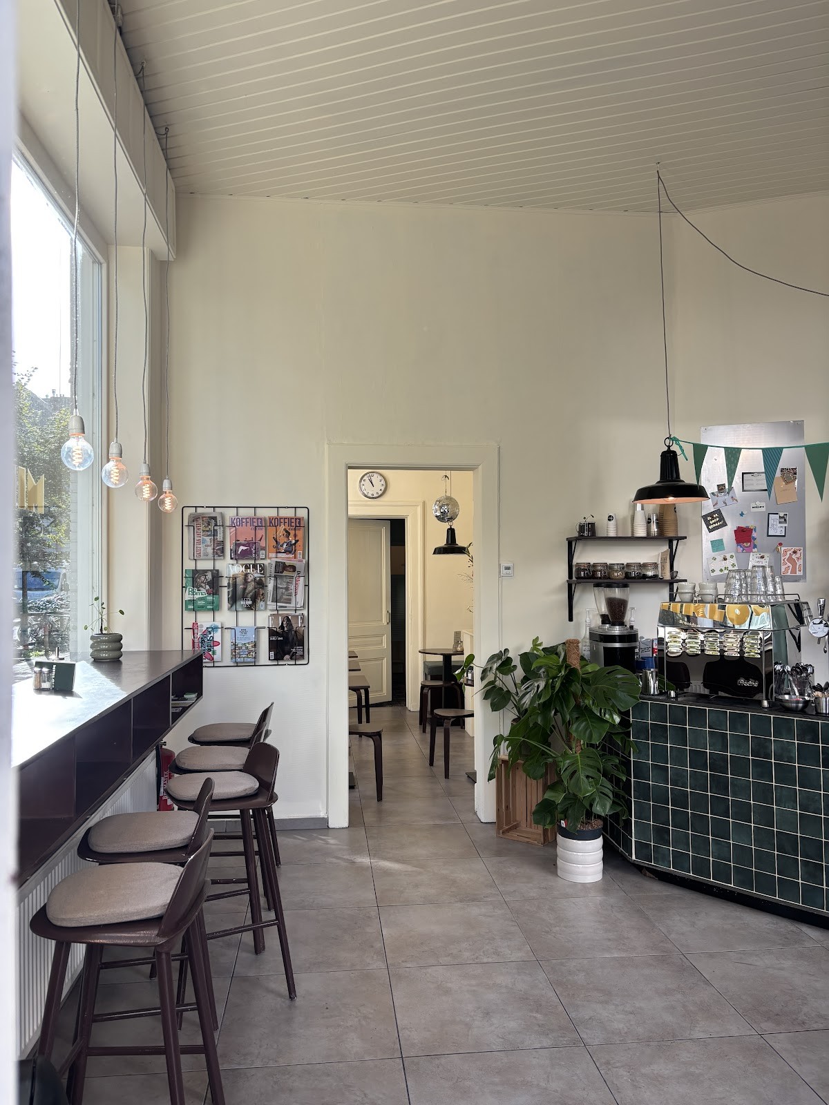 Mirlo's: the place