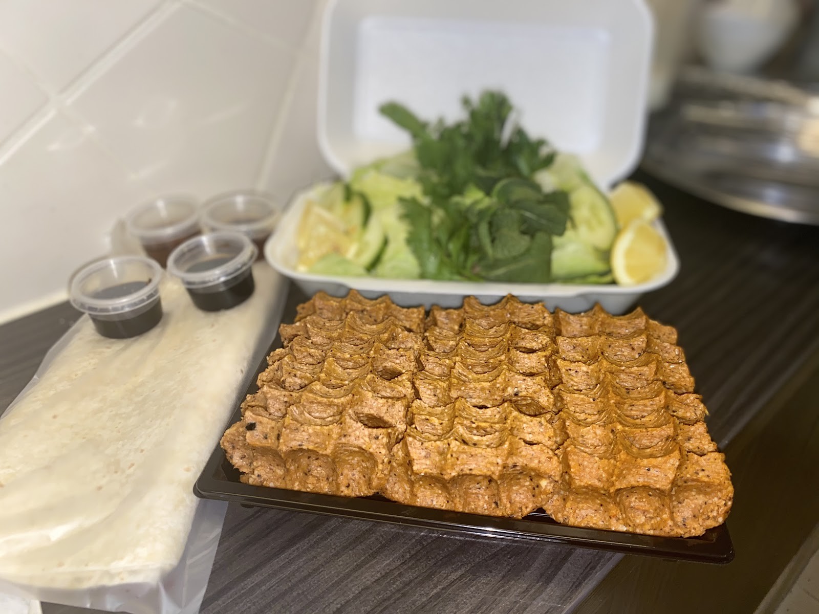 Efendy's Çiğköfte: food & drinks