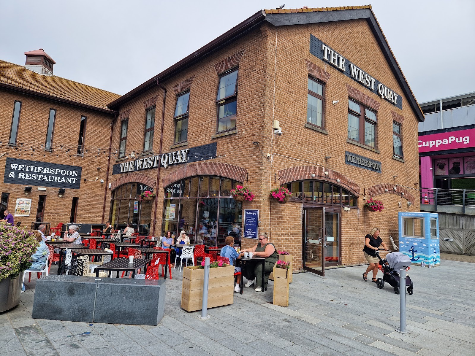 The West Quay - JD Wetherspoon: the place