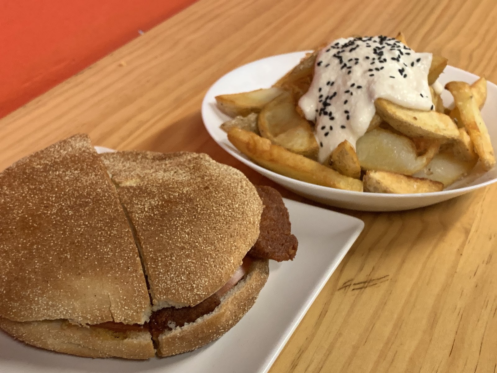 LA ALPARGATA bar vegano: food & drinks
