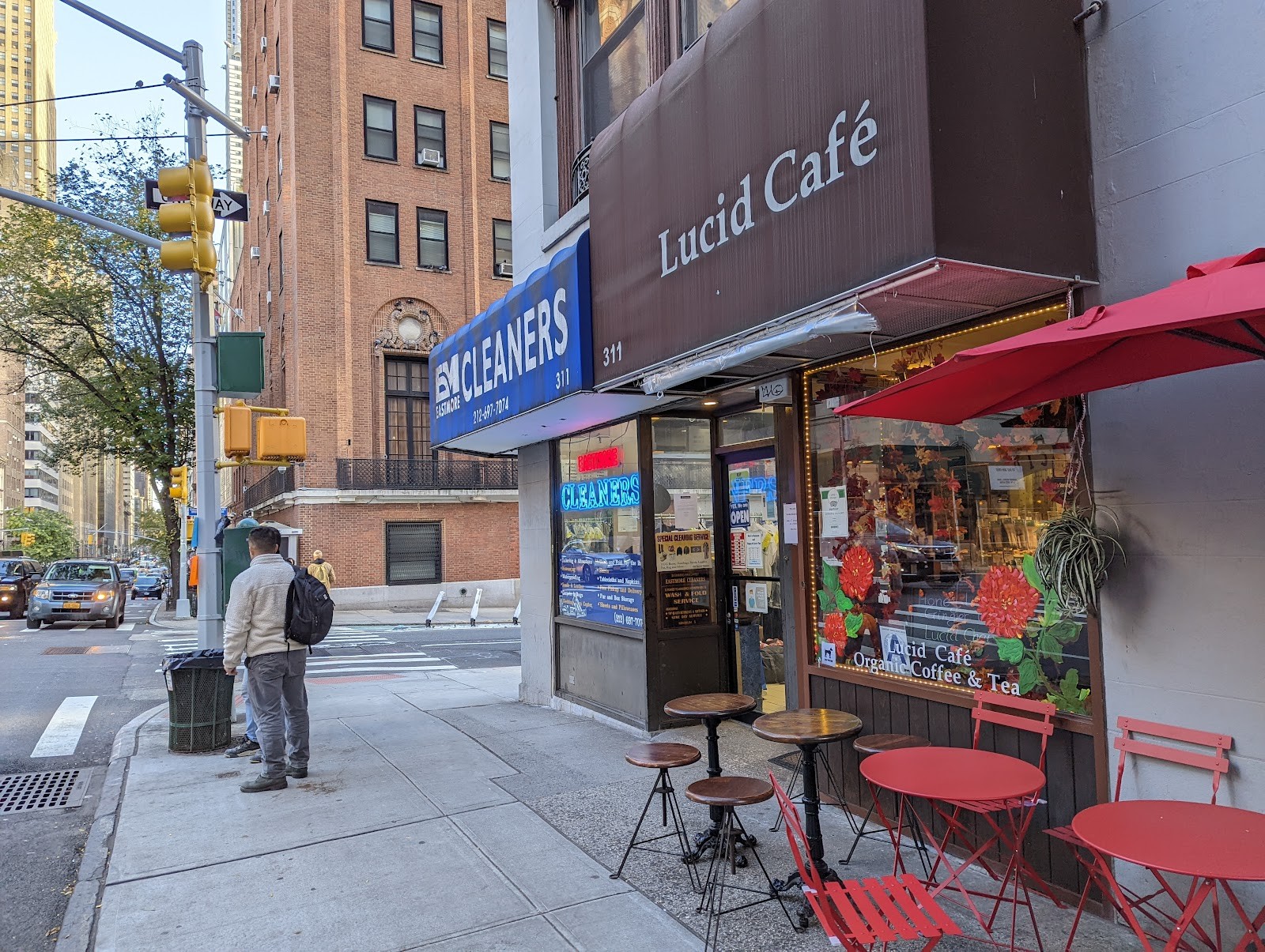 Lucid Cafe: the place