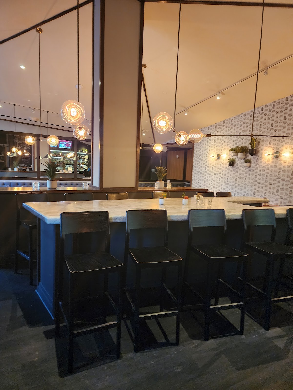 Emmy Squared Pizza: Shaw: the place
