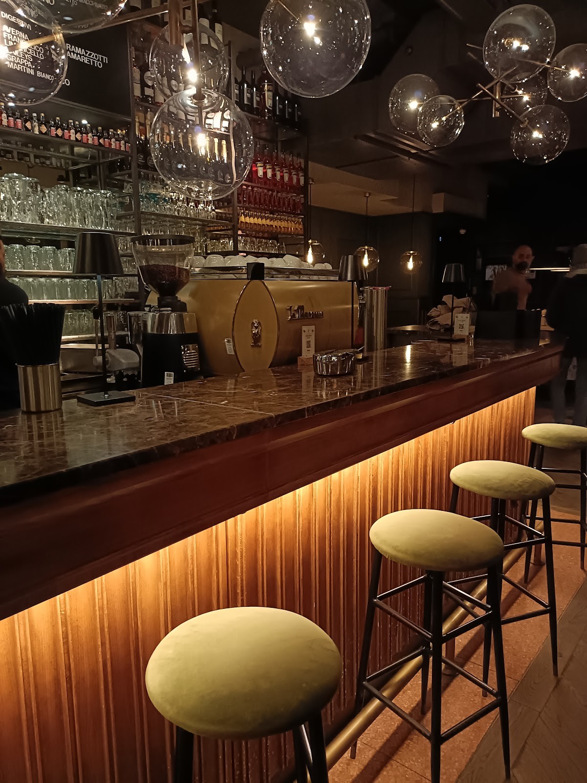 L'Osteria München Bauhausplatz: the place