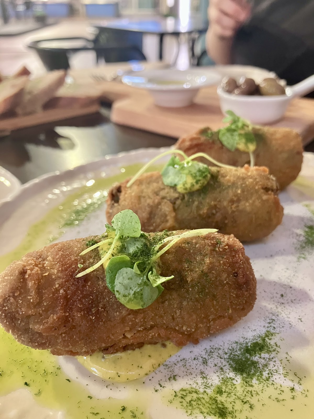 Gupi Vegan Pastry: food & drinks
