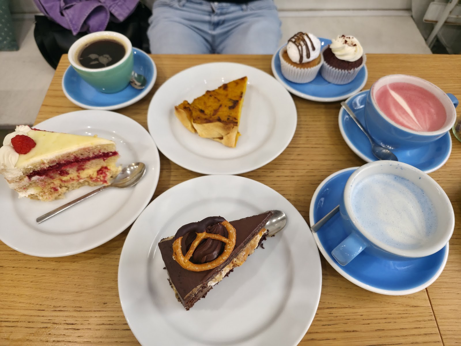 Cloud Cakes: food & drinks