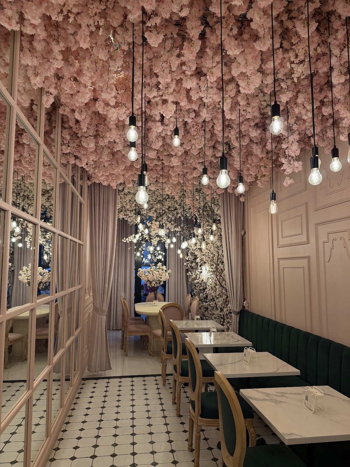 Prince Tea House: the place