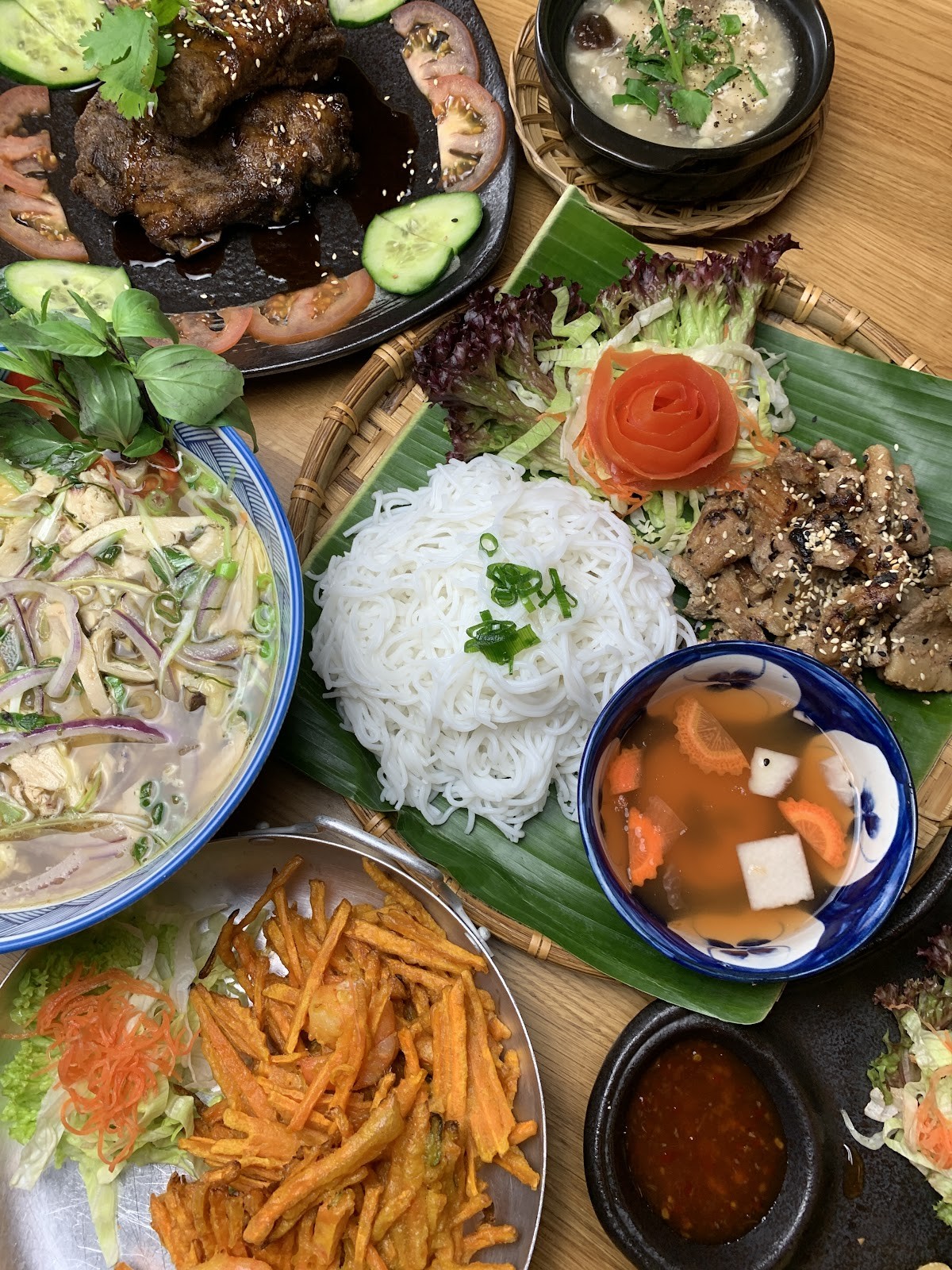 Ong Tao Vegan: food & drinks
