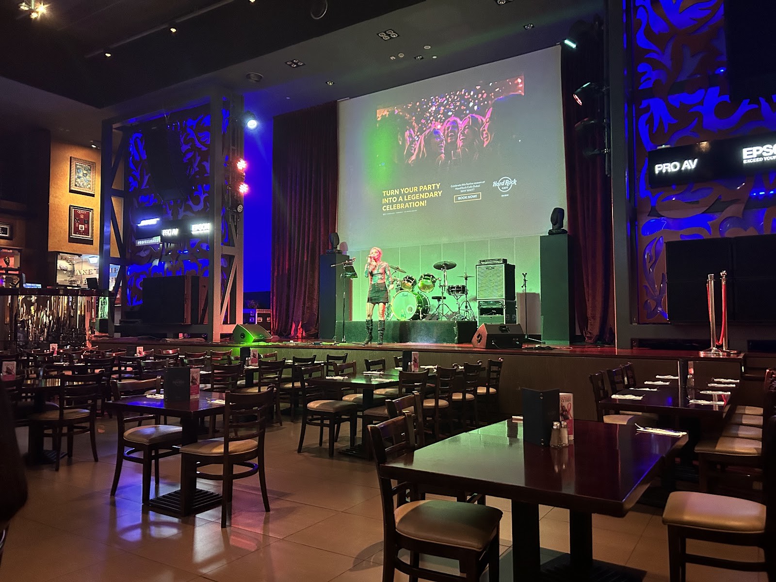 Hard Rock Cafe Dubai: the place