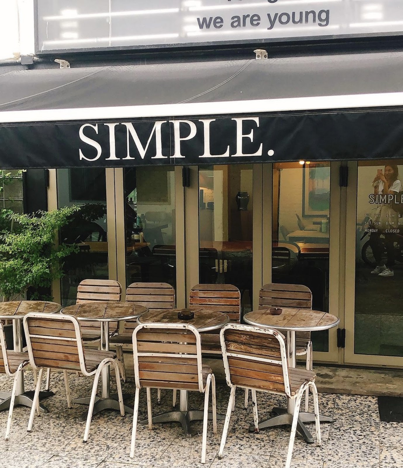Simple. Natural Kitchen: the place