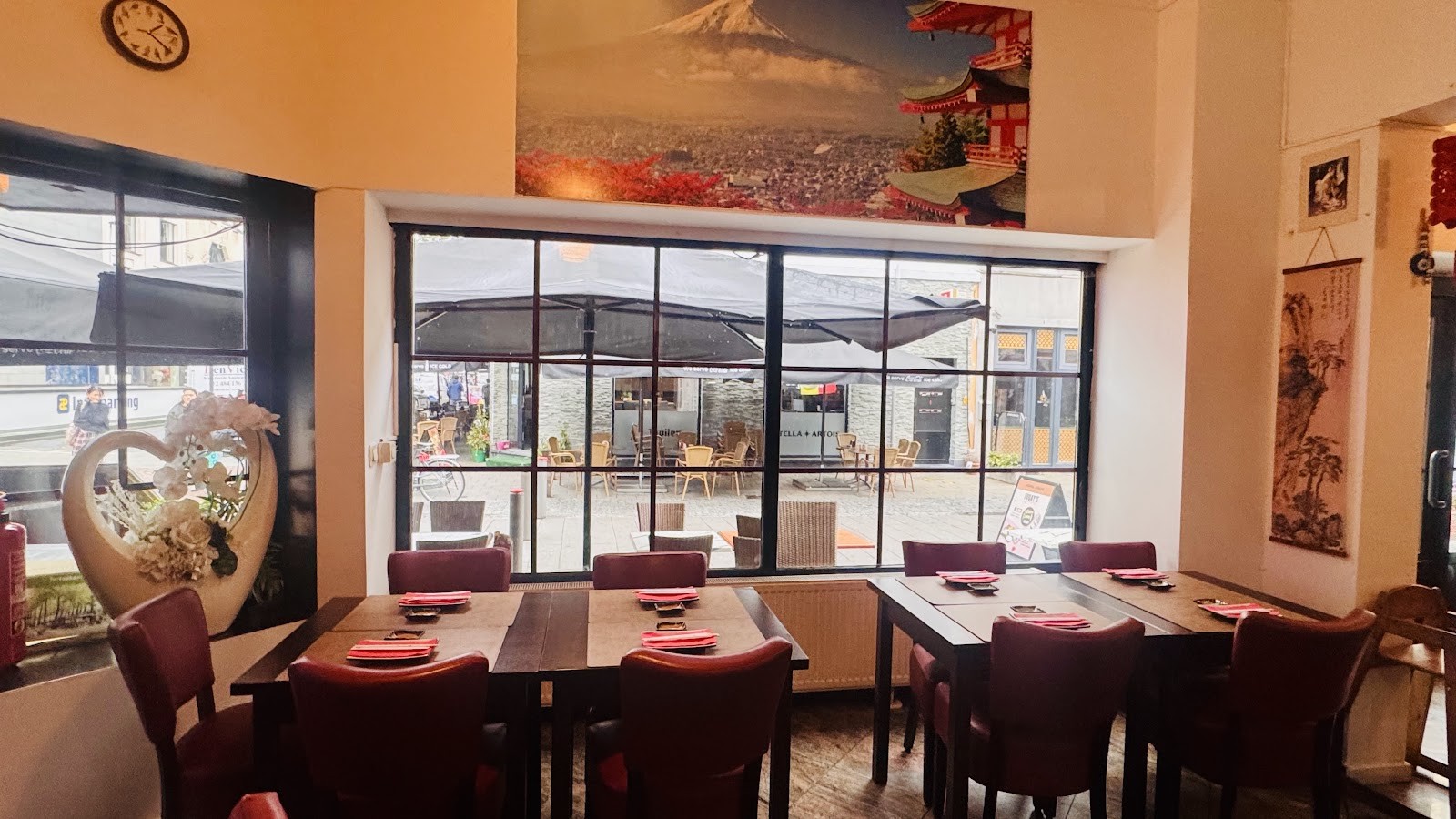 SUSHI ROYAL TOKYO: the place