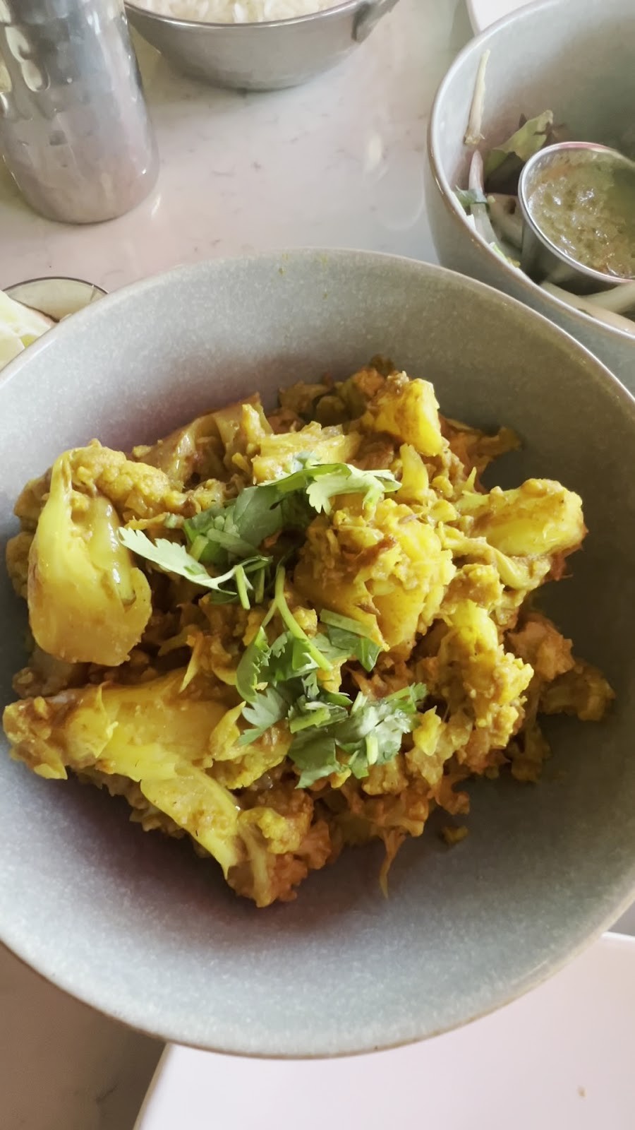 Roots Indian Bistro: food & drinks