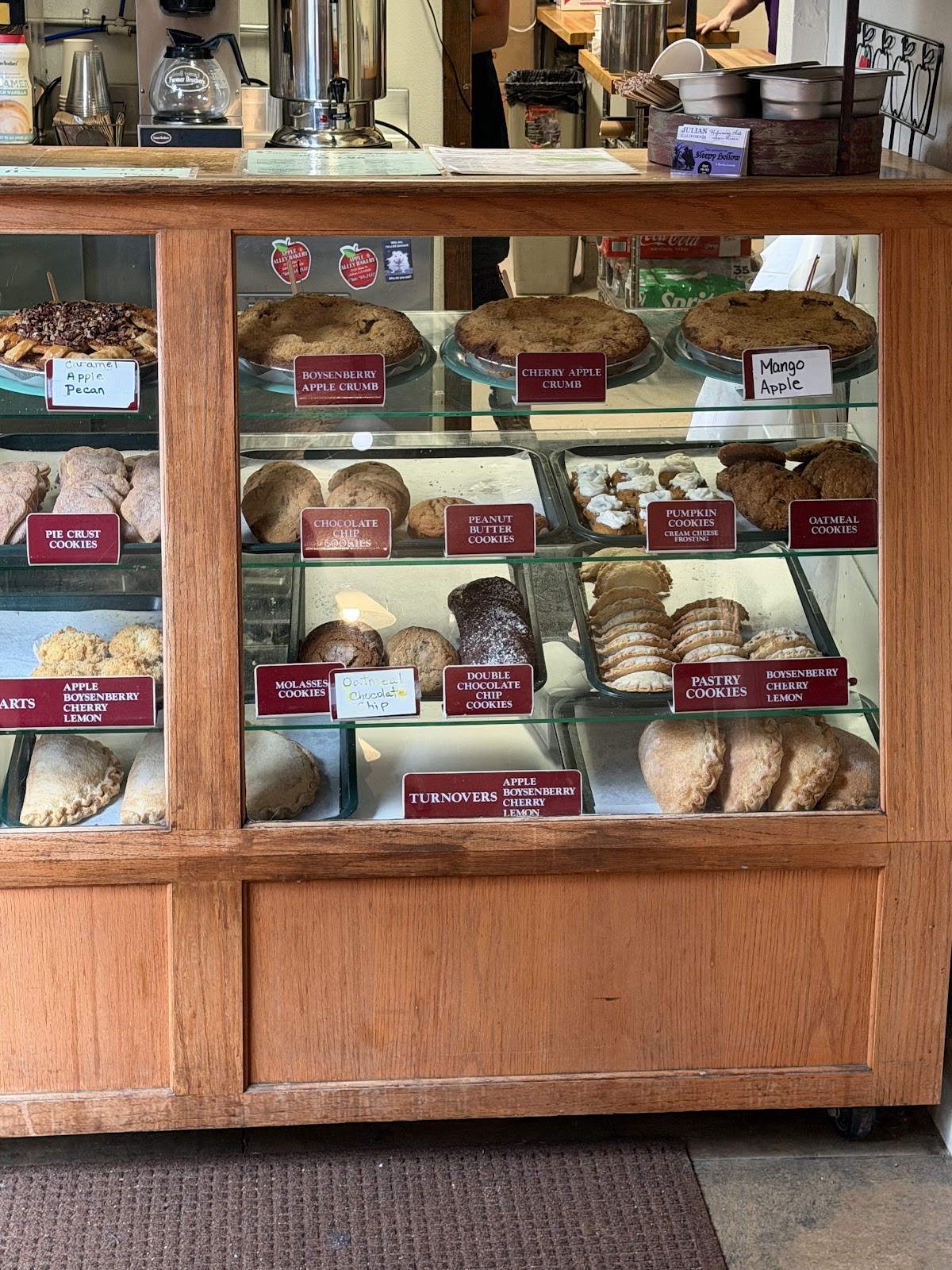 Apple Alley Bakery: the place
