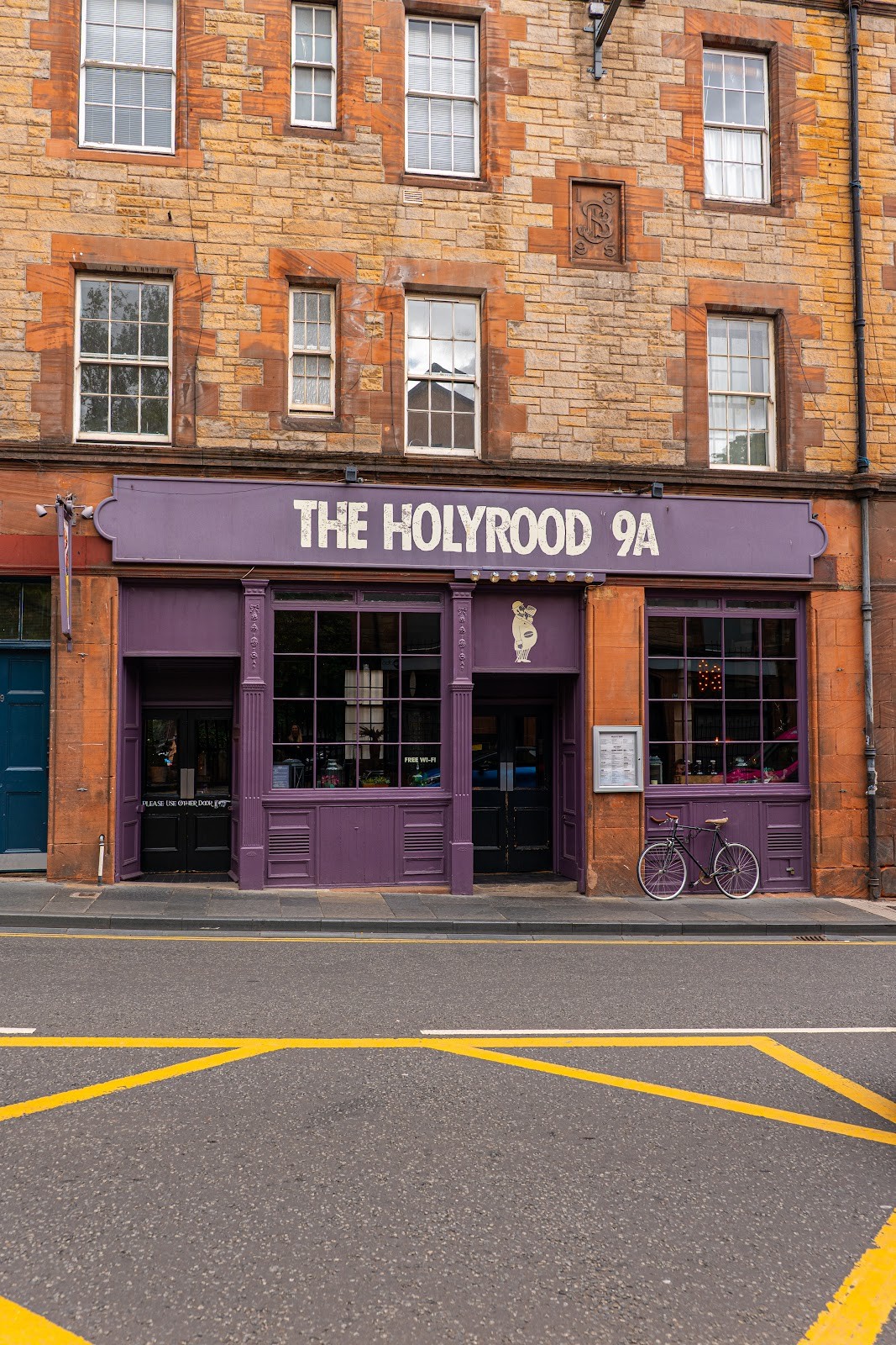 The Holyrood 9A: the place