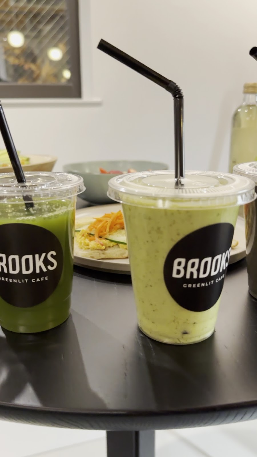 BROOKS GREENLIT CAFE: food & drinks