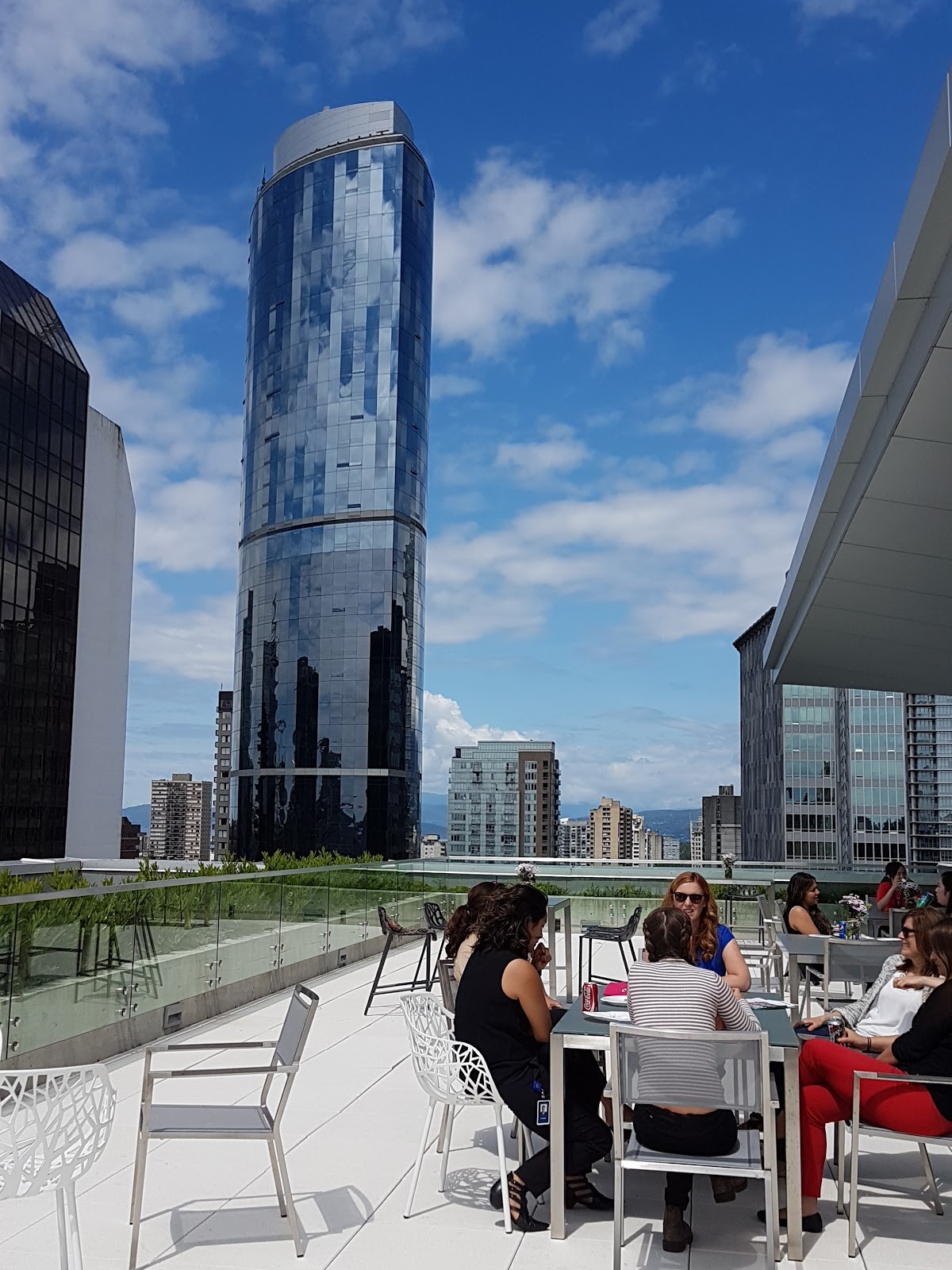 980 Howe Street: the place