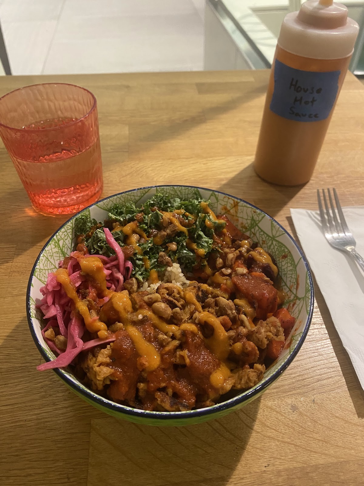 Rabbits Cafe: food & drinks