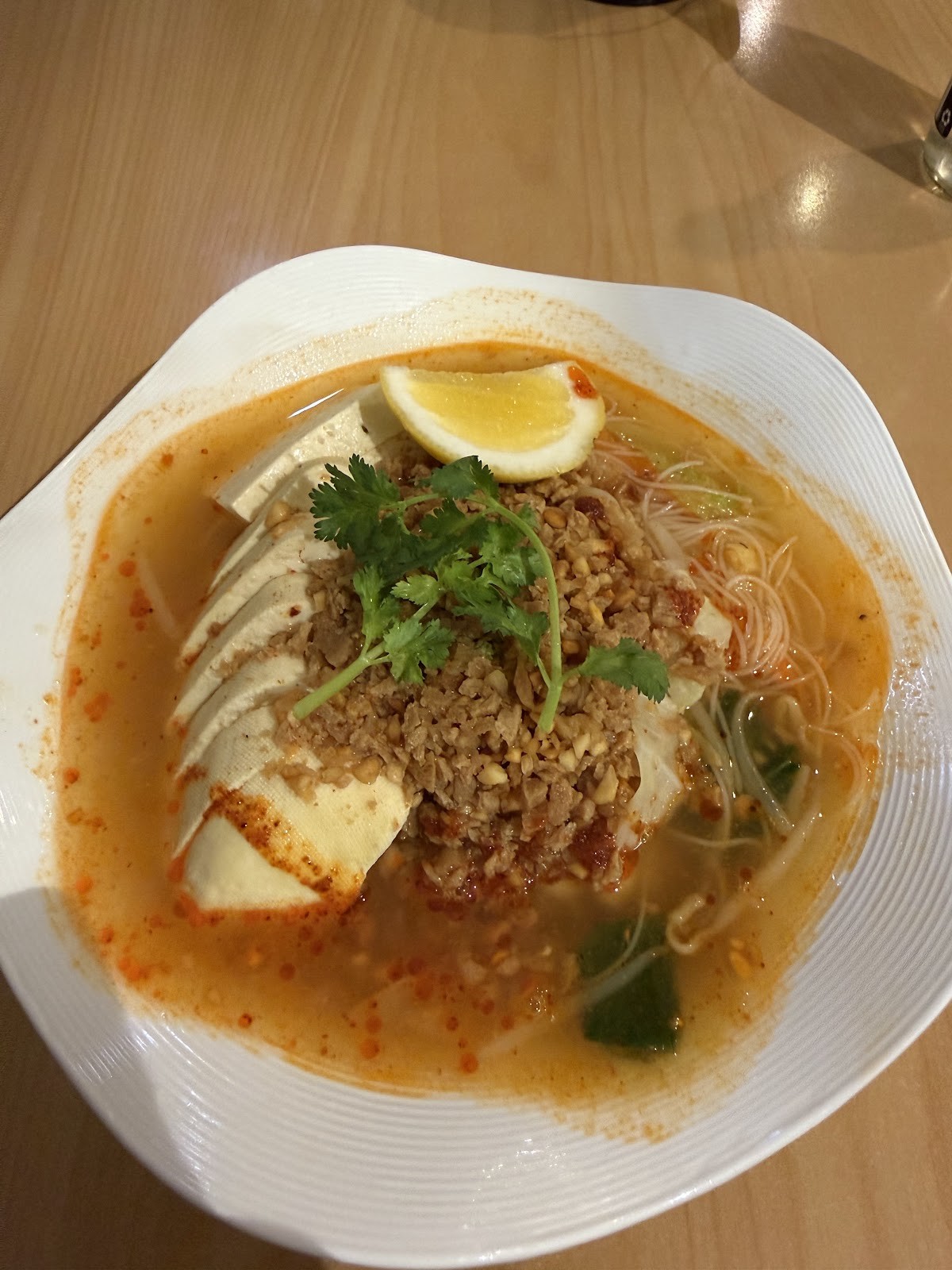Sunflower Thai Vegan Restaurant: food & drinks