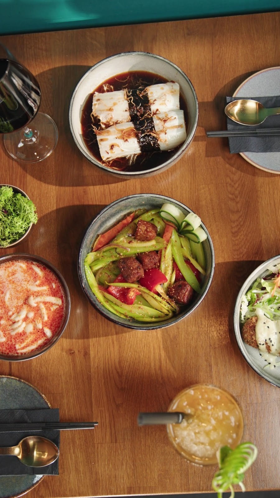 OUAI - Simply Vegan: food & drinks