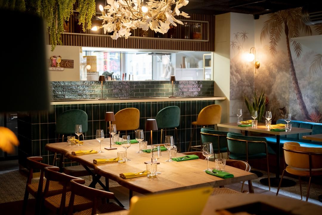 MAUI - Hawasian & Vietnamese Restaurant | München Ludwigpalais: the place