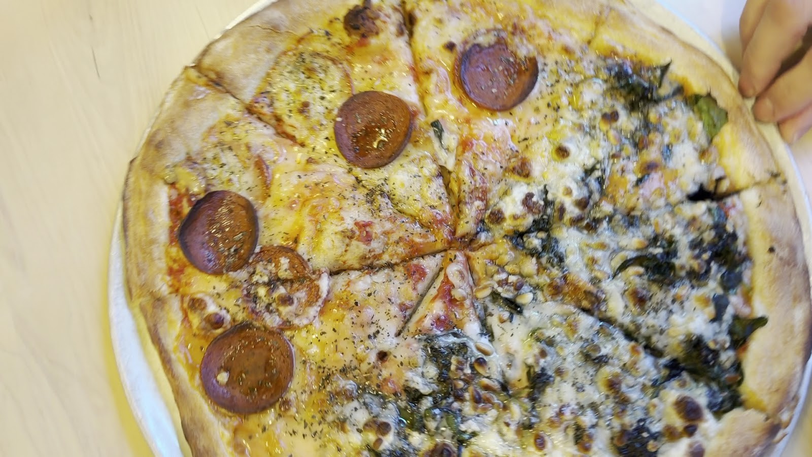 Pizzeria Zac | Plant-Based Pizza & Eats: food & drinks