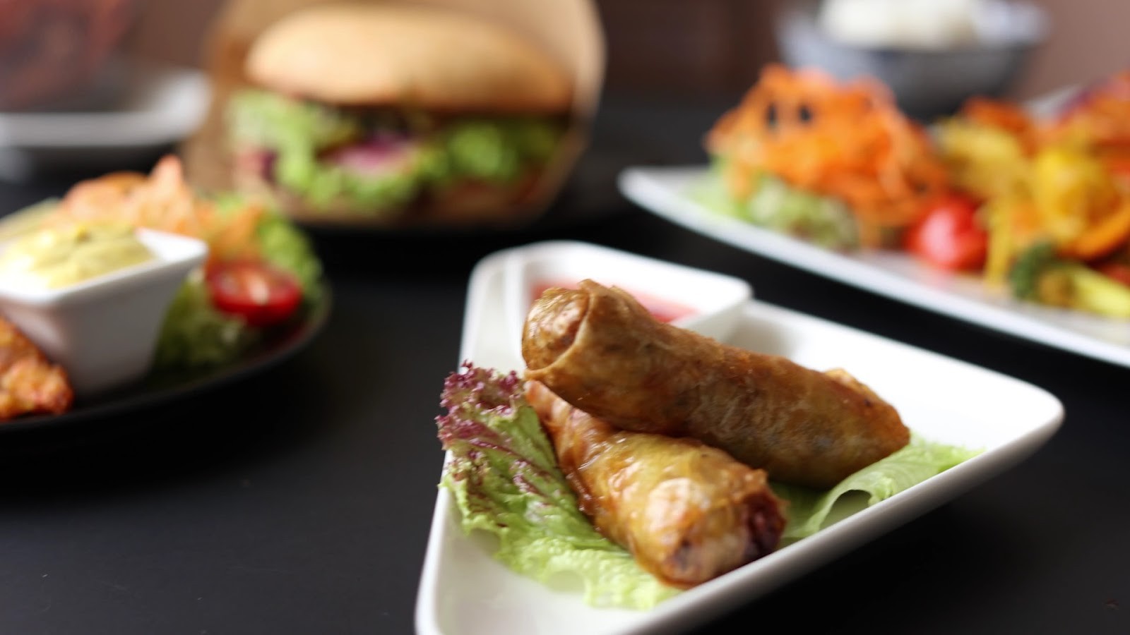 Loving Hut Neubau: food & drinks
