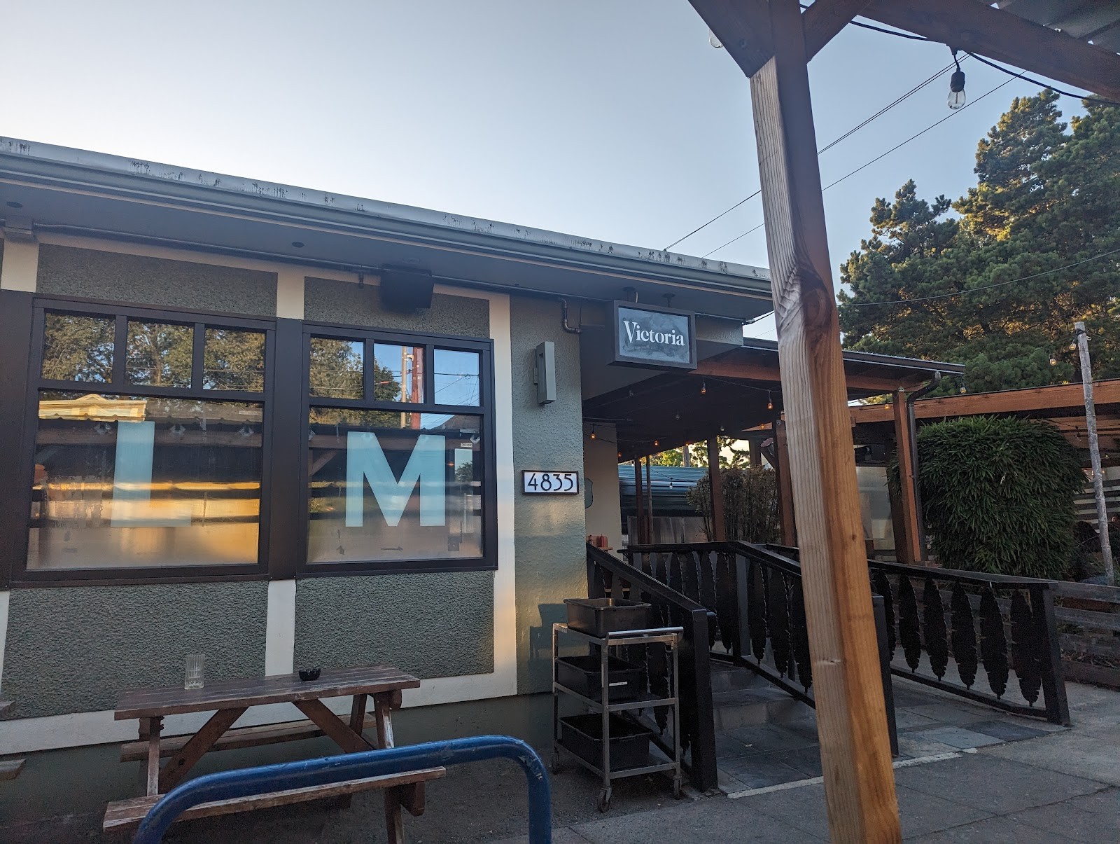 Victoria Bar: the place